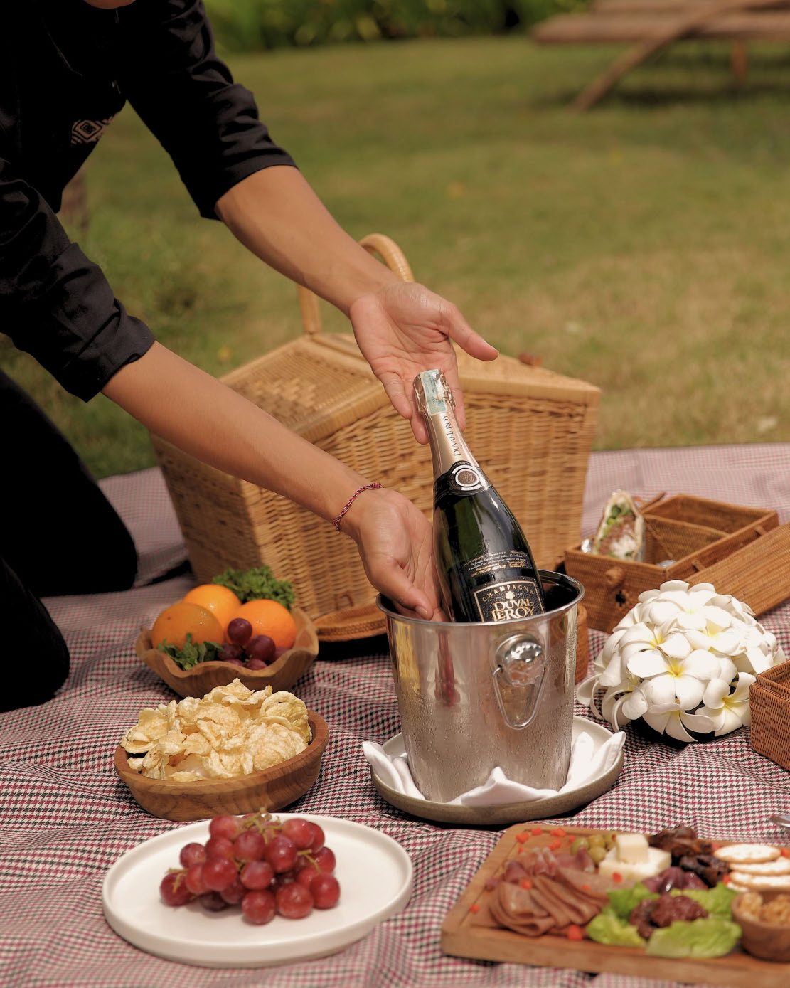 Garden picnic set-up at Bubble Hotel above Nyang Nyang Beach